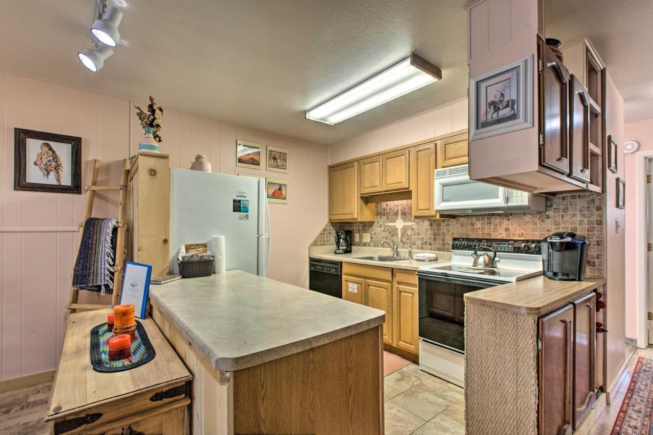 Red River Ski Condo On Main St - Mtn View! 外观 照片