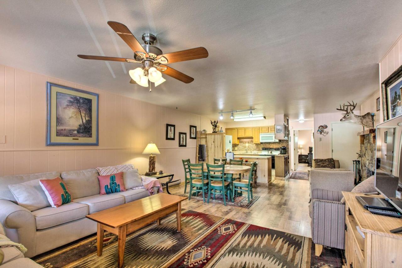 Red River Ski Condo On Main St - Mtn View! 外观 照片